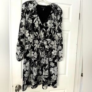 Whitehousblack market dress